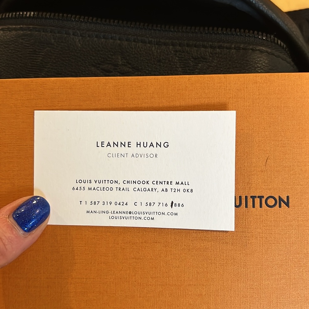 Authentic LV Empreinte Bumbag in Noir - Picture 6 of 7